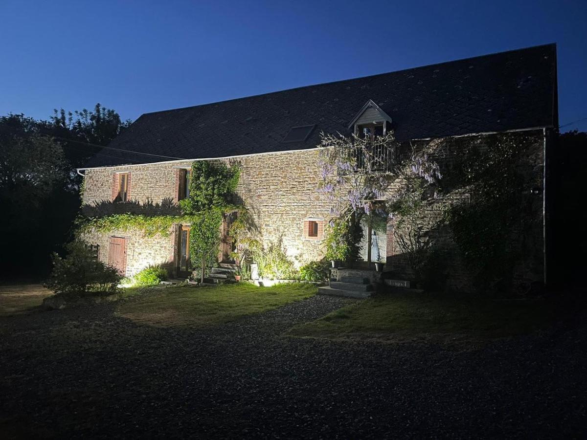 Les Rouges Terres Gites - La Vieille Grange Saint-Amand  Екстер'єр фото